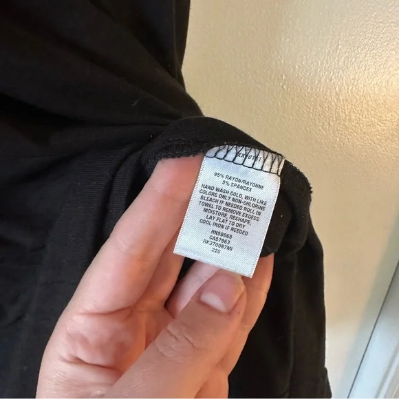 Abound Off the Shoulder Dress - Picture 4 of 5